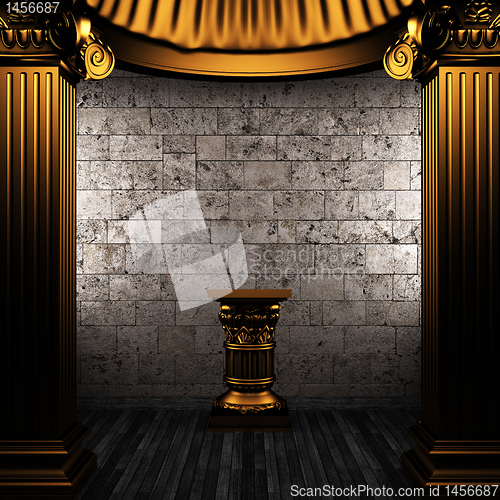 Image of bronze columns and pedestal