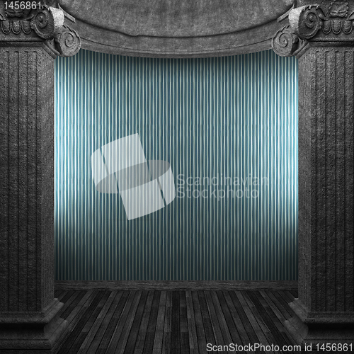 Image of stone columns and wallpaper