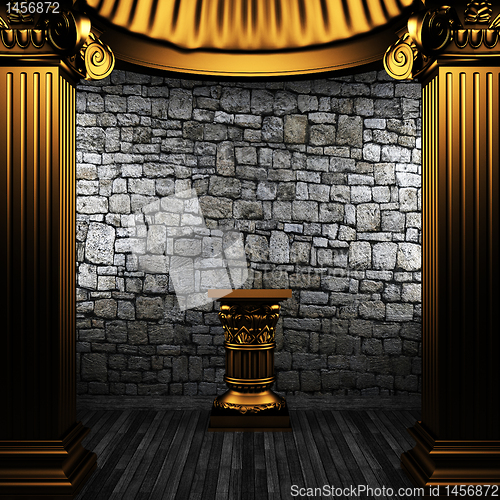 Image of bronze columns and pedestal