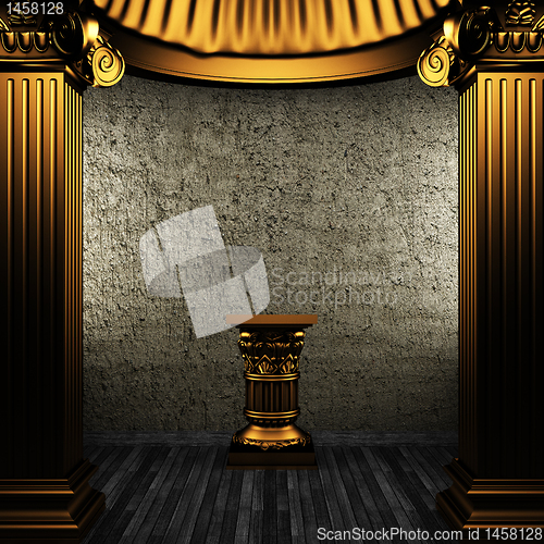 Image of bronze columns and pedestal