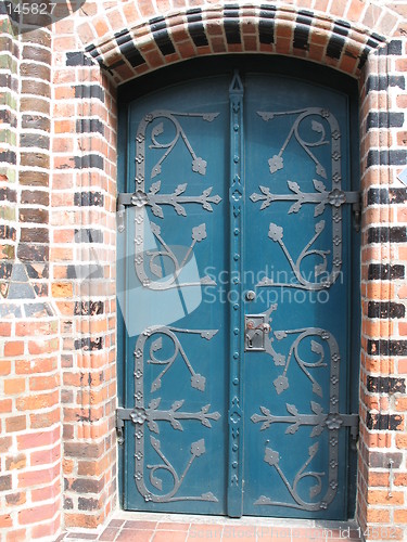 Image of side door