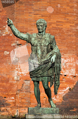 Image of The leader: Cesare Augustus - Emperor