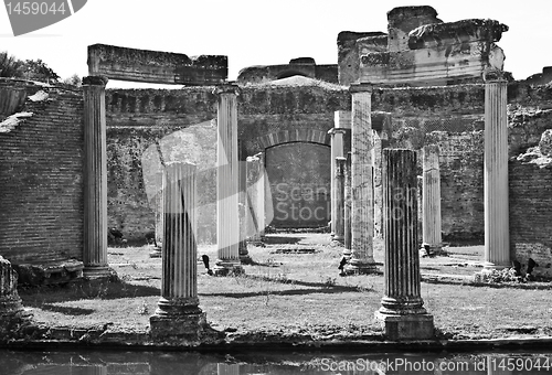 Image of Roman columns