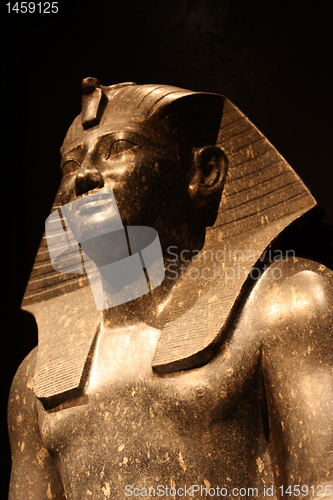 Image of Egyptian statue - pharaoh close