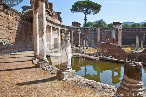 Image of Roman columns