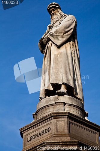 Image of Milan - Italy: Leonardo Da Vinci statue