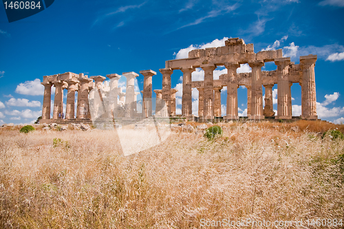 Image of Greek temple in Selinunte