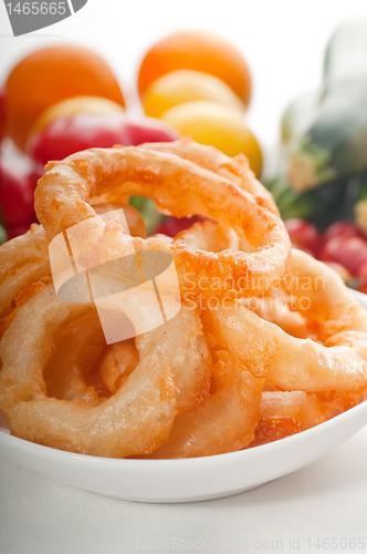 Image of golden deep fried onion rings 