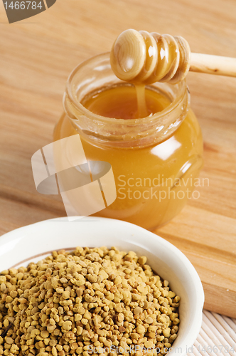 Image of  bee pollen,  close up