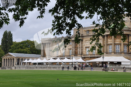 Image of Buckingham Palace in London