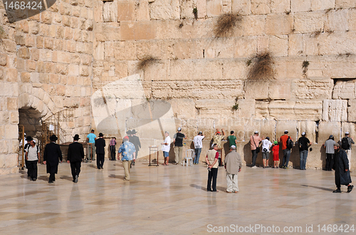 Image of Worshipers At the Wailing Wall