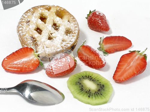 Image of Apricot pie with strawberries
