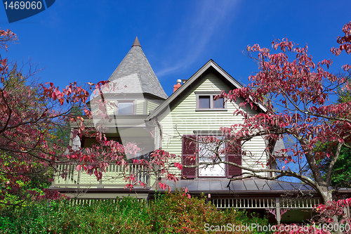 Image of Suburban Single Family House Victorian Queen Anne