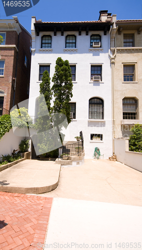 Image of Tidy Italianate Style Row Home, Washington DC US