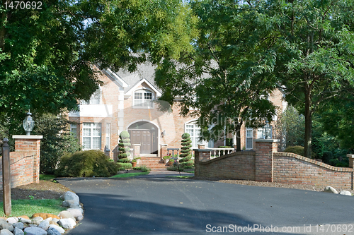 Image of Grand Brick Single Family House in Suburban Philadelphia, Pennsy