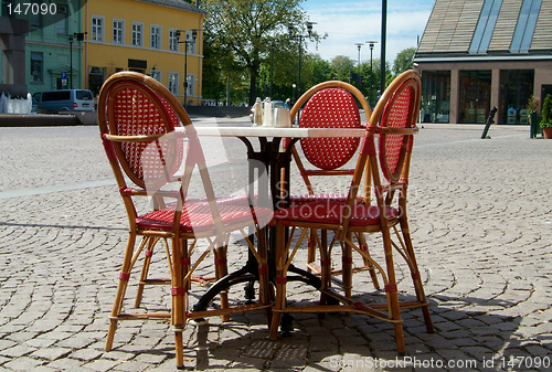 Image of Outdoor restaurant table