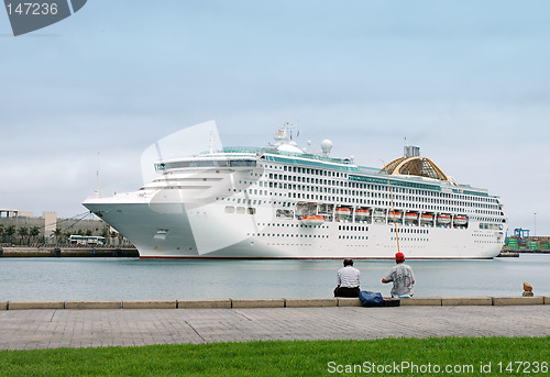 Image of Cruise and fishing men