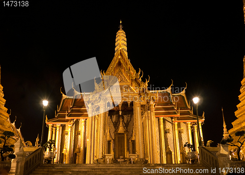 Image of Wat Phra Kaew in Bangkok at night