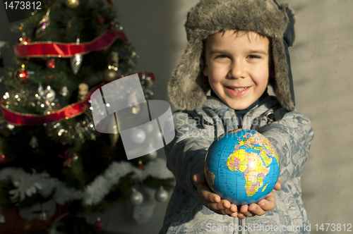 Image of Child who give as gift the world