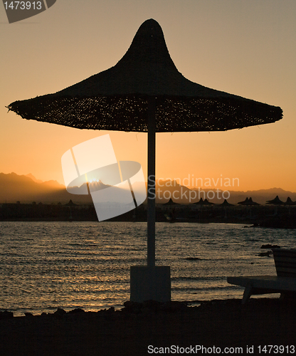 Image of sunrise on the beach