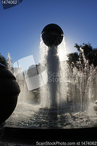 Image of fountain in sunshine