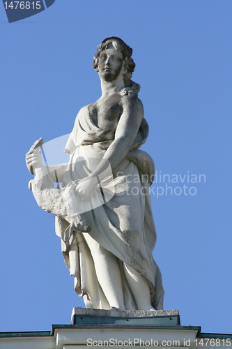 Image of Statue of a beautiful woman