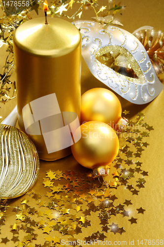 Image of Golden Christmas still life.