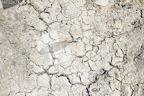 Image of dust from cracks