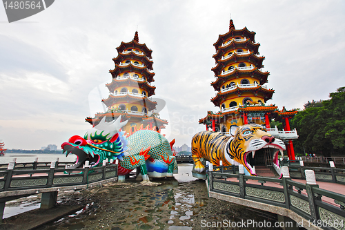 Image of Dragon Tiger Tower in Taiwan