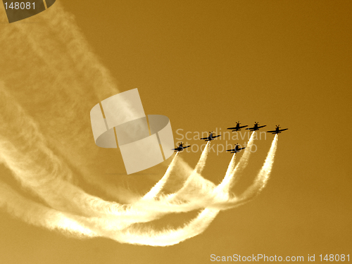 Image of Synchronized team flight- flying in formations