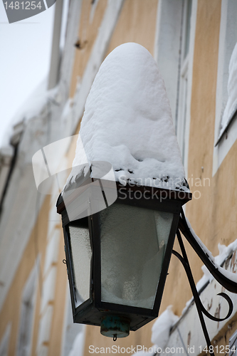 Image of street lantern 