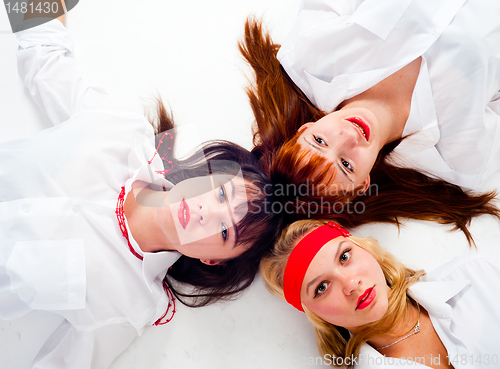 Image of Three pretty girls