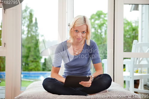 Image of Woman using tablet-pc