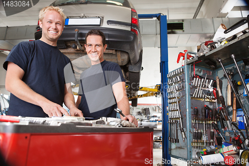 Image of Mechanics at an auto shop