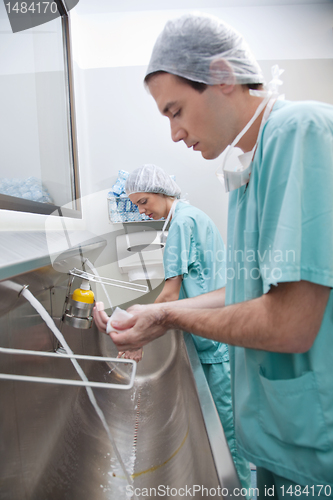 Image of Doctors washing hands