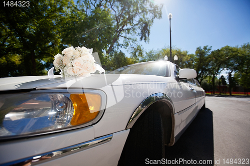 Image of Wedding bouquet on the car