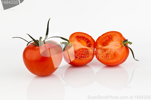 Image of Red tomatoes.