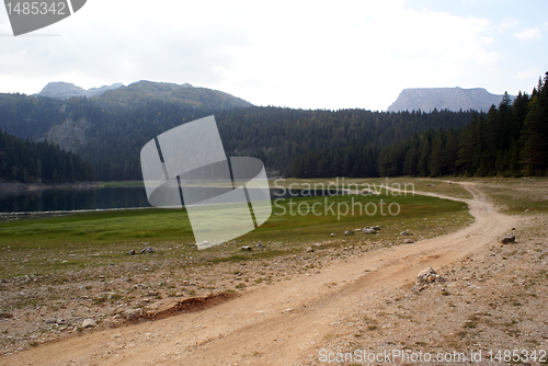 Image of Road and lake