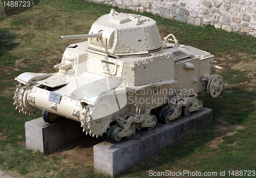 Image of White tank