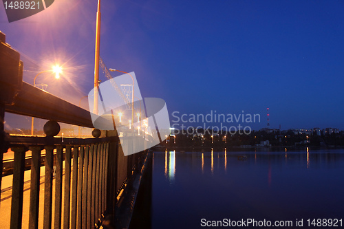 Image of bridge at night