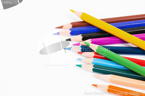 Image of colored pencils 