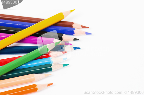 Image of colored pencils 