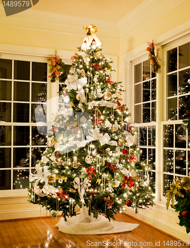 Image of Decorated christmas tree in home