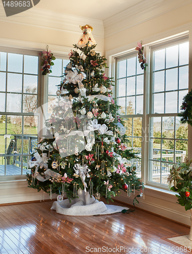 Image of Decorated christmas tree in home