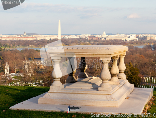 Image of Memorial to Robert E Lee in Arlington Cemetery