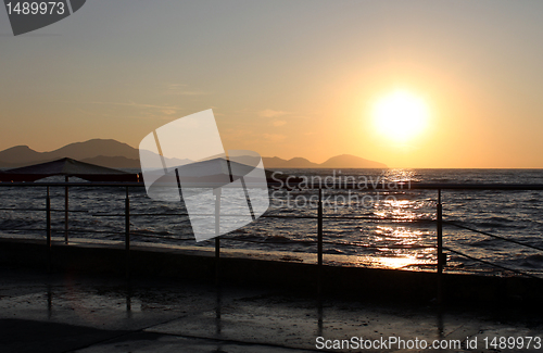 Image of quay at morning 