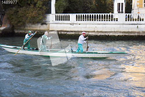 Image of Team of rowers