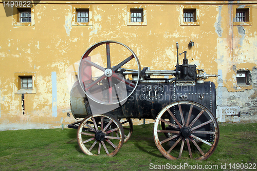 Image of Black locomotive