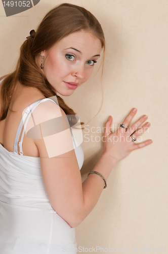 Image of Brunette