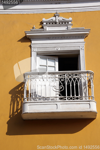 Image of Wall and balcony